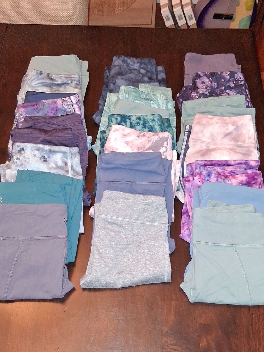Athleta Assorted Activewear Leggings Tights Bundle of 22 Size L (12)
